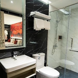 Deluxe Zimmer mit Kingsize-Bett